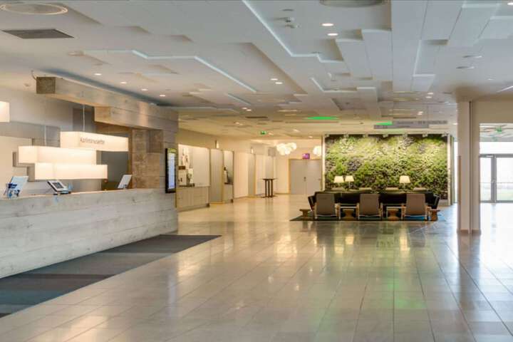 Guest Lobby
