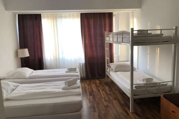 Room 19 of 150