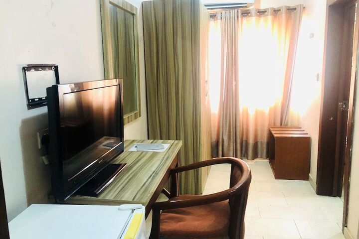 Room 22 of 40