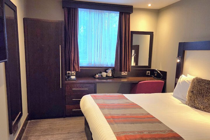 Room 37 of 69