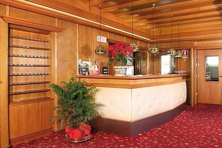 Hotel Lobby