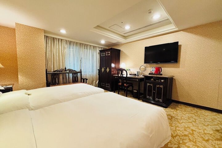 Room 85 of 216