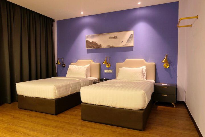 Room 21 of 36