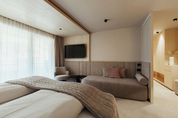 Room 27 of 88
