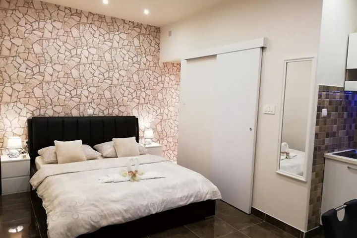 Room 2 of 13