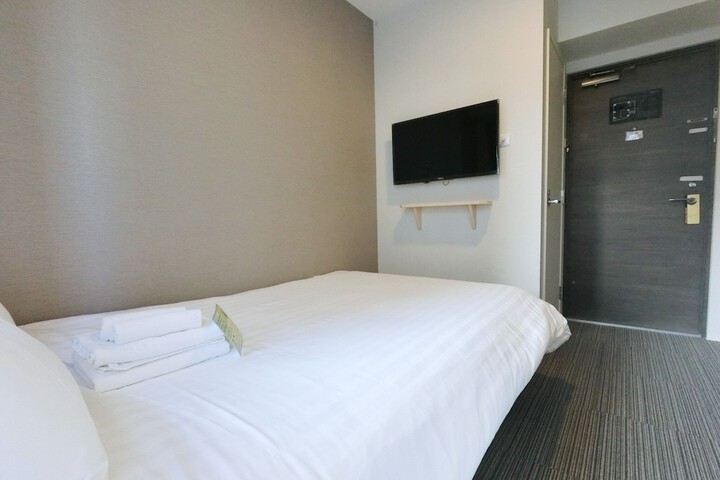 Room 10 of 20
