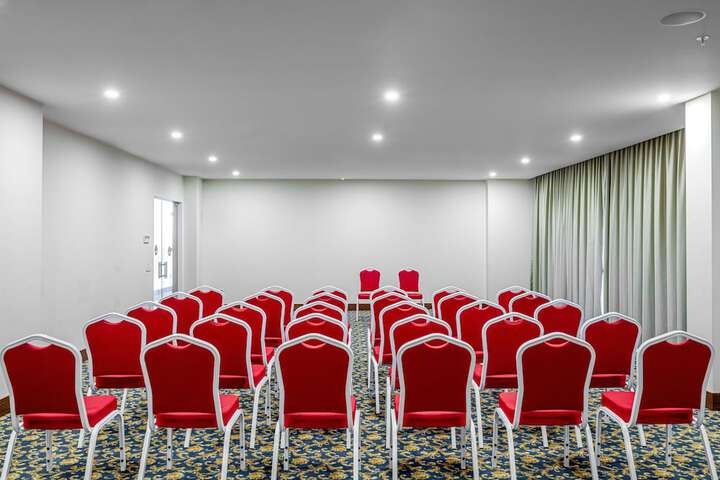 Business Center 110 of 151
