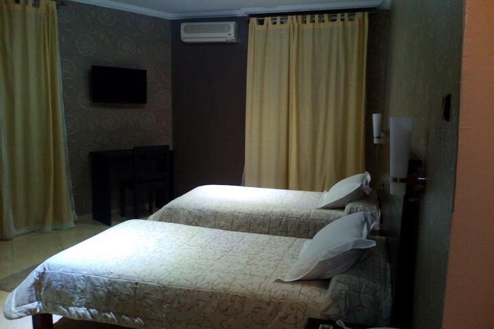 Room 6 of 31