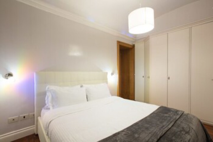 Room 7 of 20