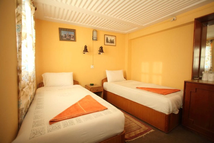 Room 2 of 138