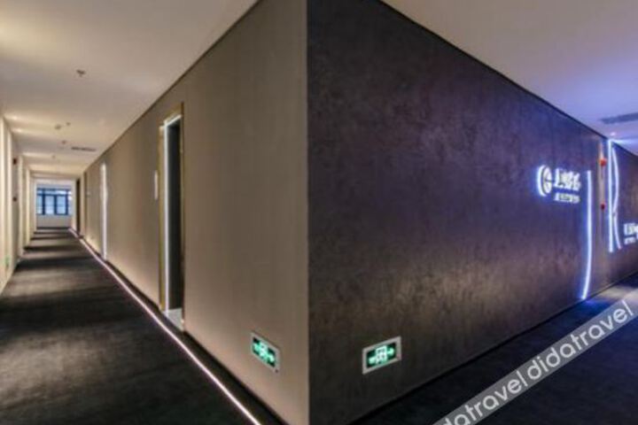 Hotel Interior 10 of 14