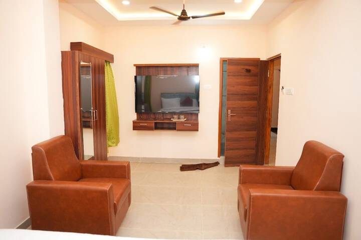 Room 2 of 7
