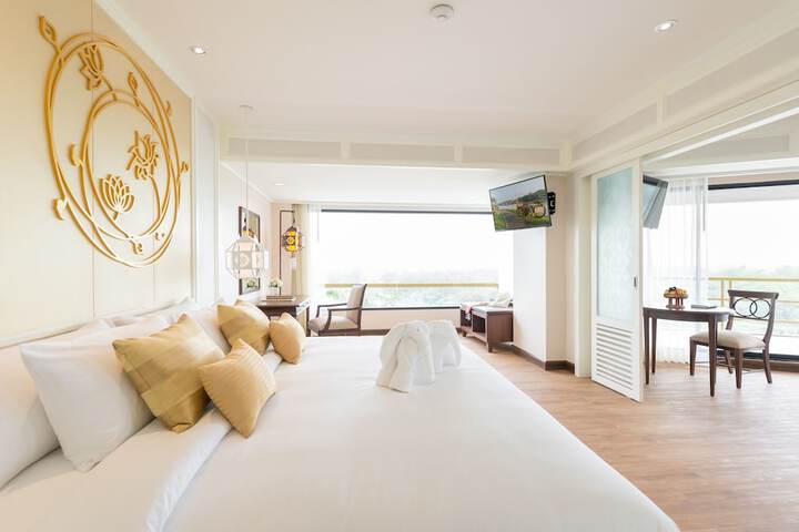Room 65 of 182