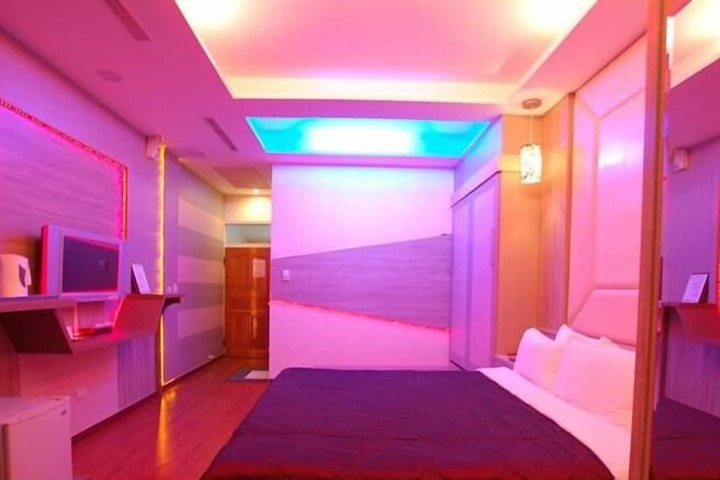 Room 36 of 57