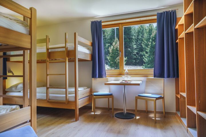 Room 15 of 64