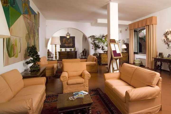 Entrance & Lobby
