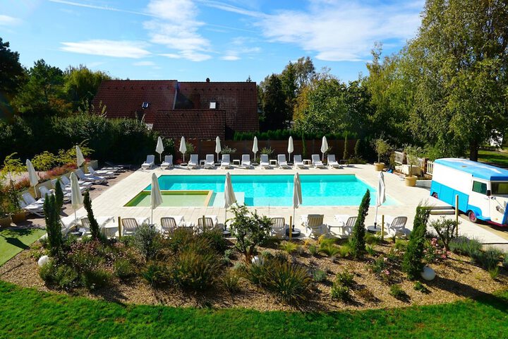 Pool 55 of 91