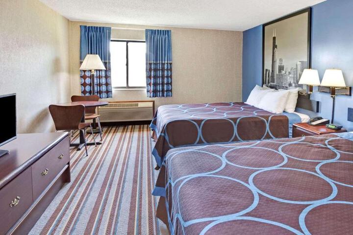 2 Queen Beds (9 of 9)