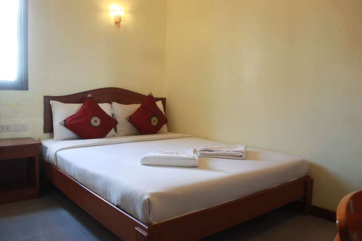 Room 3 of 26