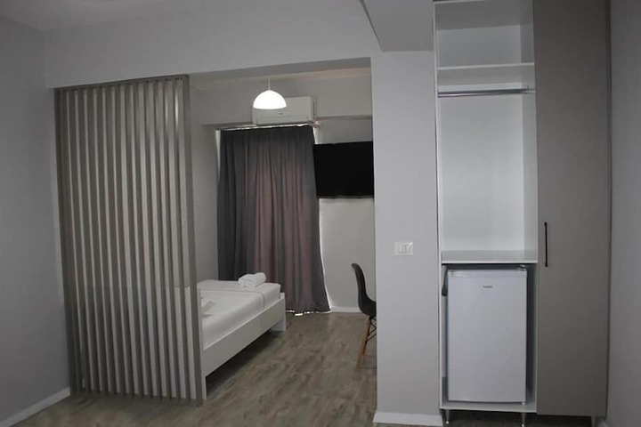 Room 15 of 39