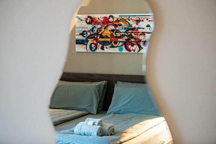 Room 12 of 34