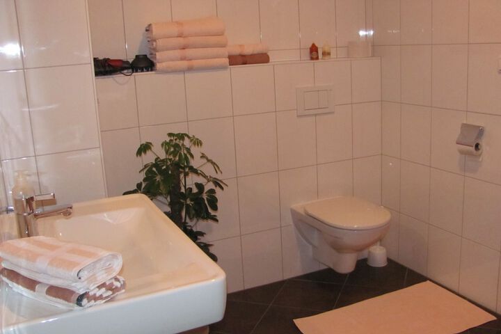 Room 14 of 27