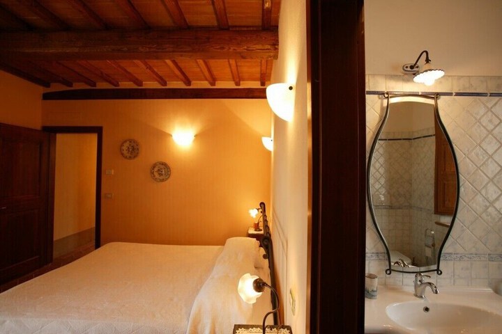 Room 14 of 24