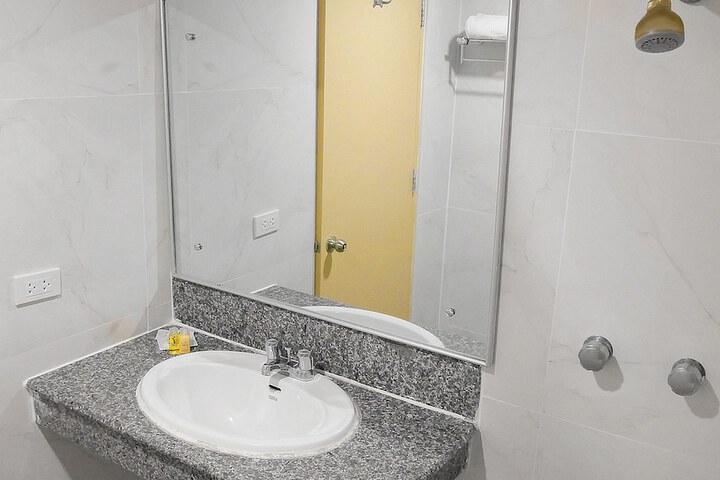 Room 77 of 100