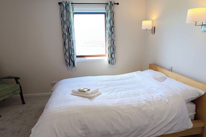 Room 2 of 46