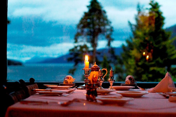 Dining 28 of 39