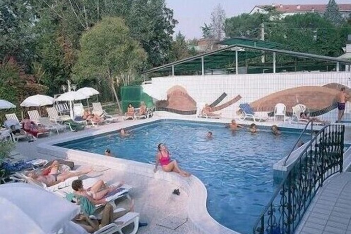 Pools & Facilities