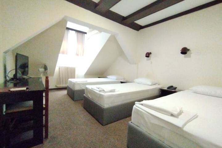 Room 16 of 59