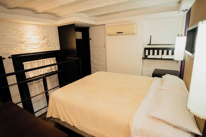 Room 19 of 46