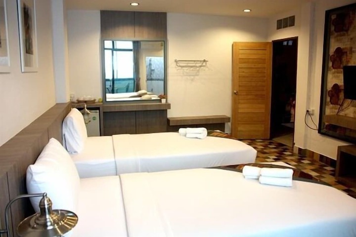 Room 3 of 52