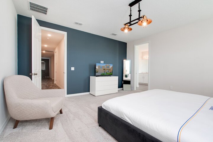 Room 15 of 80