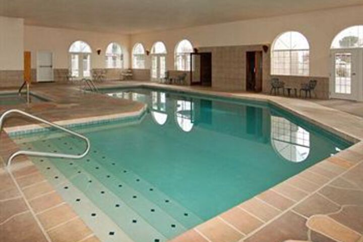 Pool Hotel