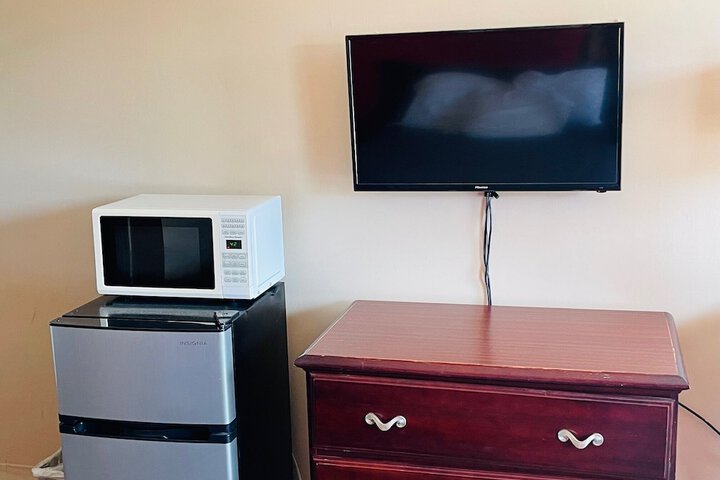 Room 4 of 25