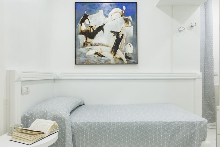 Room 9 of 36