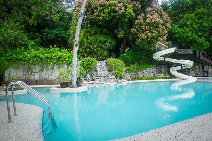 Pool 16 of 25