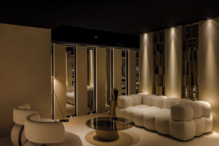 Hotel Interior 5 of 121