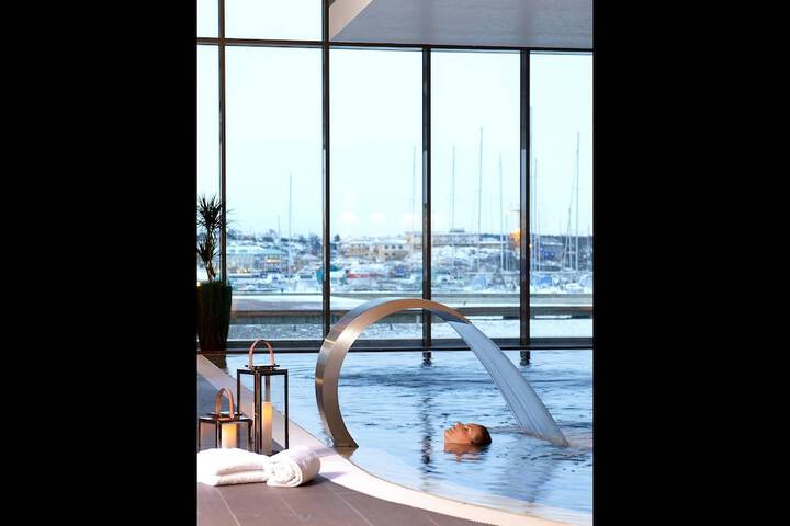 Pools & Facilities