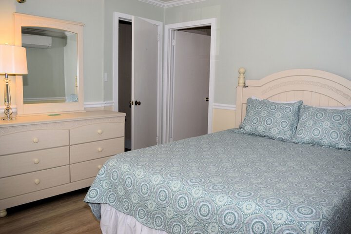 Room 13 of 309