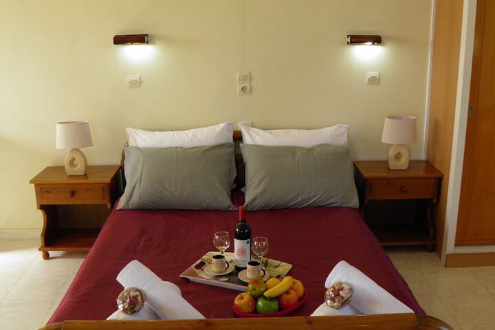 Room 5 of 53