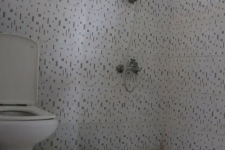 Room 10 of 21