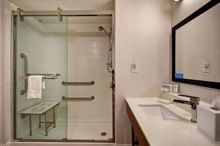 1 King Bed with Shower (8 of 14)