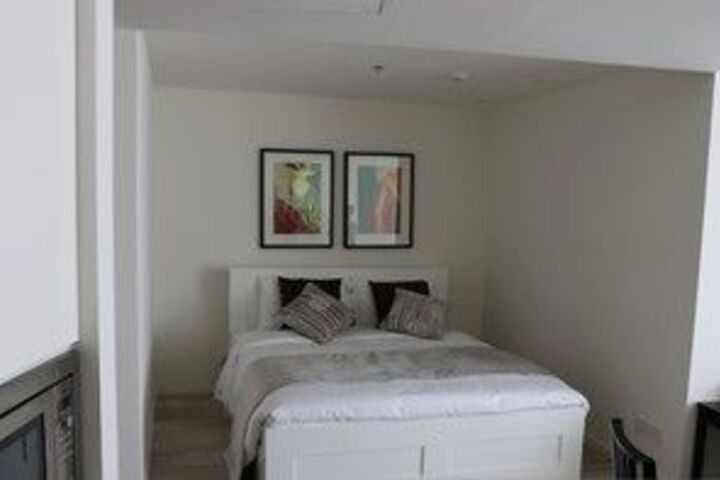 Room 14 of 66