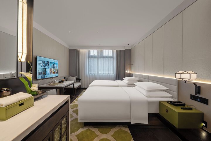 Room 6 of 40