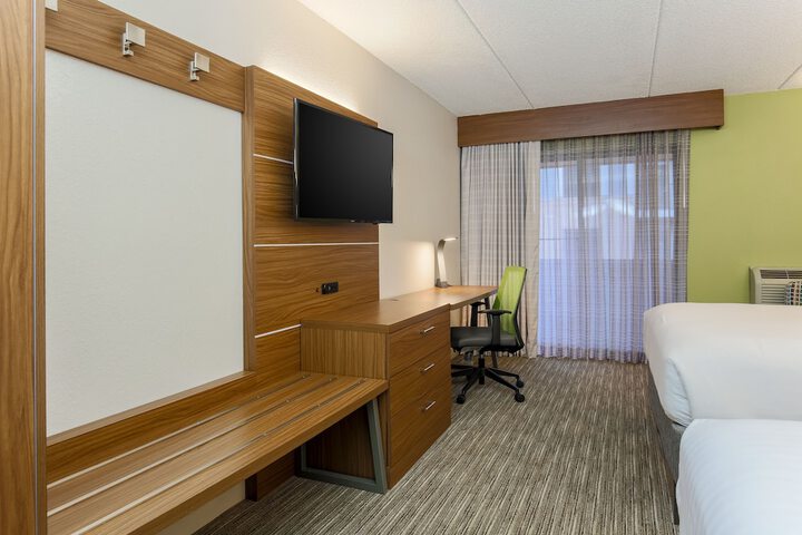 1 King Bed (14 of 15)