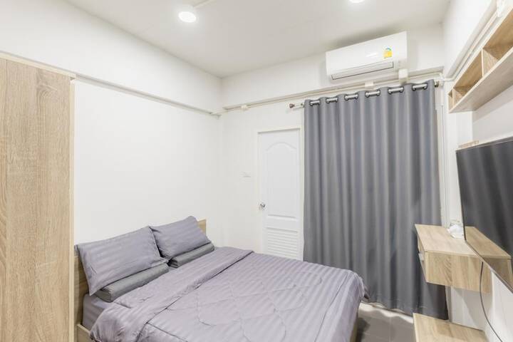 Room 12 of 34