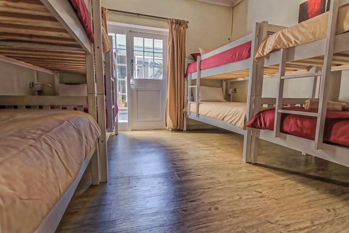 Room 20 of 74